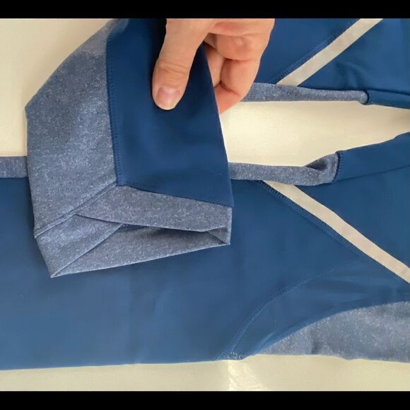 Avia Blue Two Tone Ankle Leggings Size Medium - Picture 3 of 12